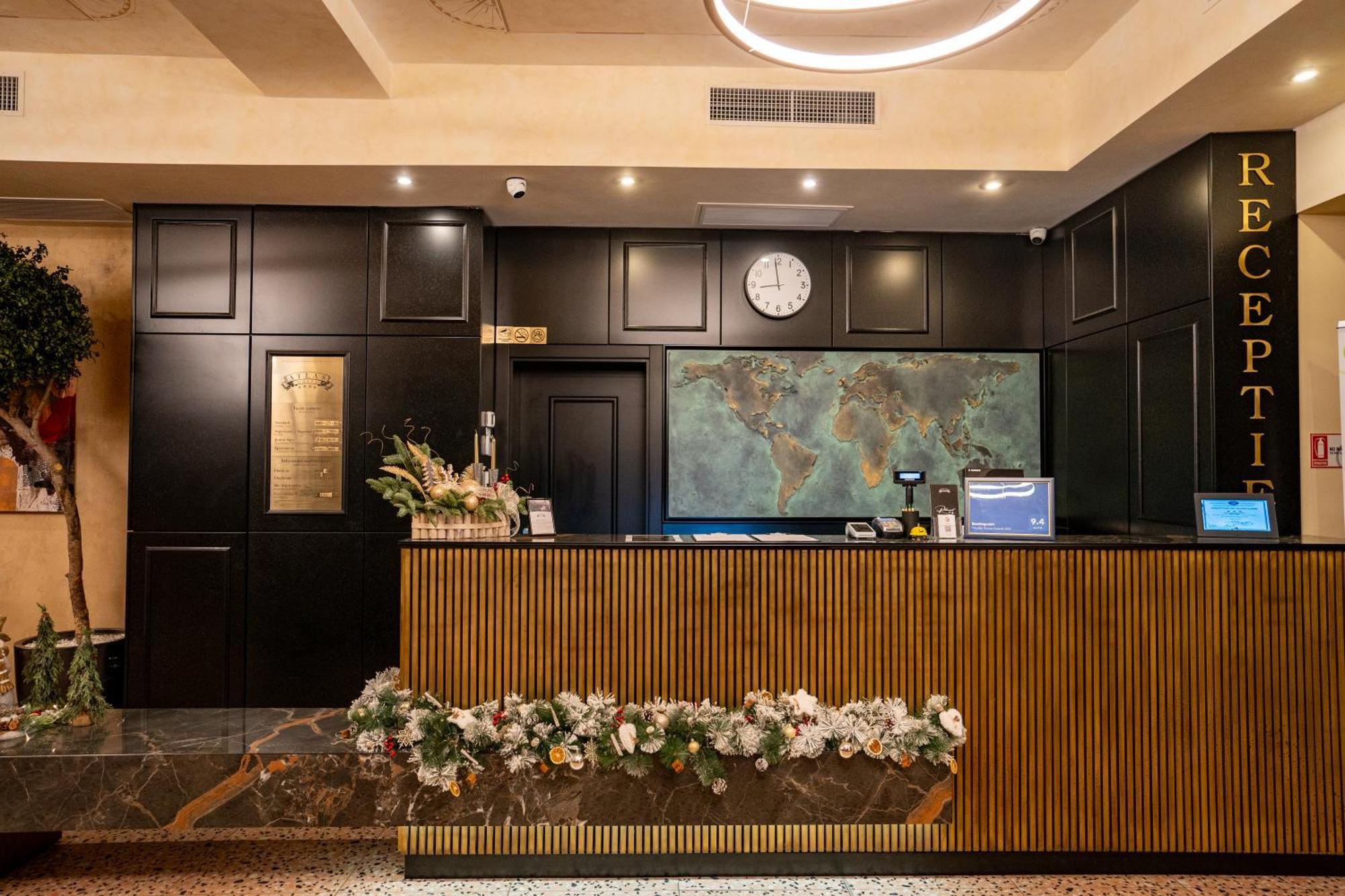 Atlas Hotel Timisoara Bagian luar foto