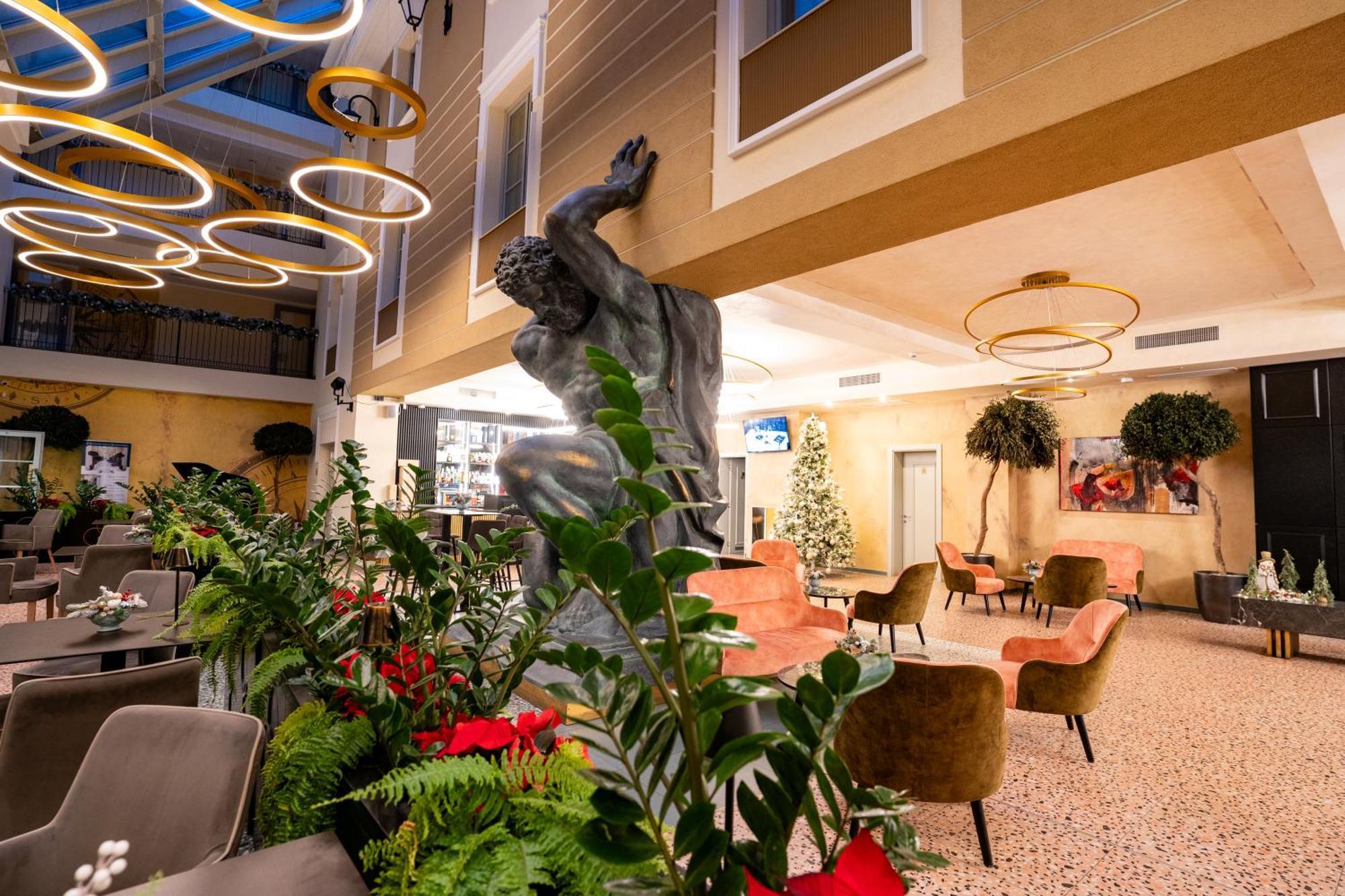 Atlas Hotel Timisoara Bagian luar foto
