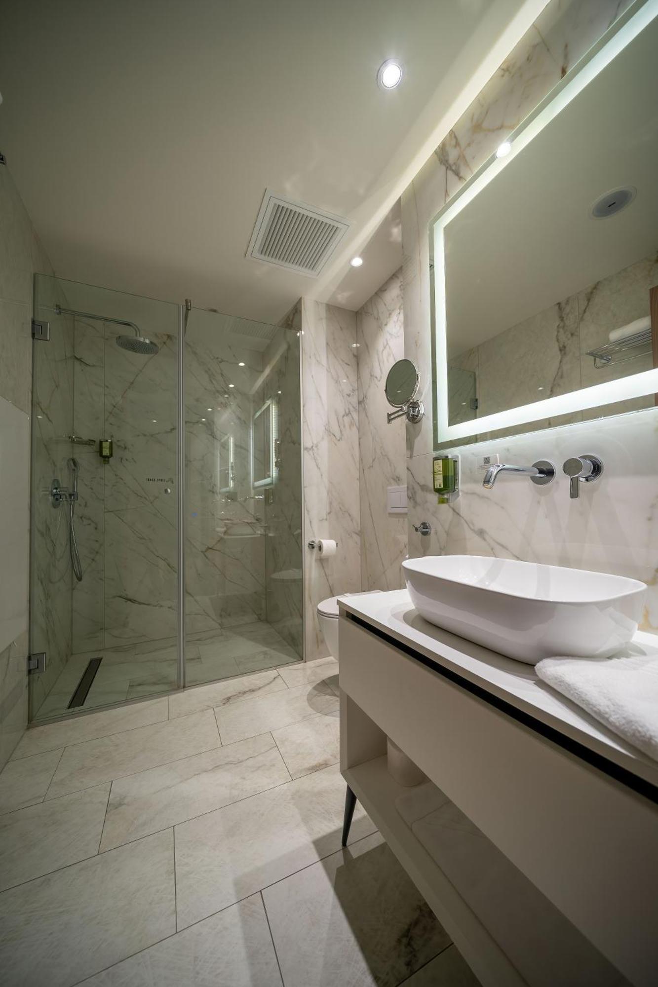 Atlas Hotel Timisoara Bagian luar foto